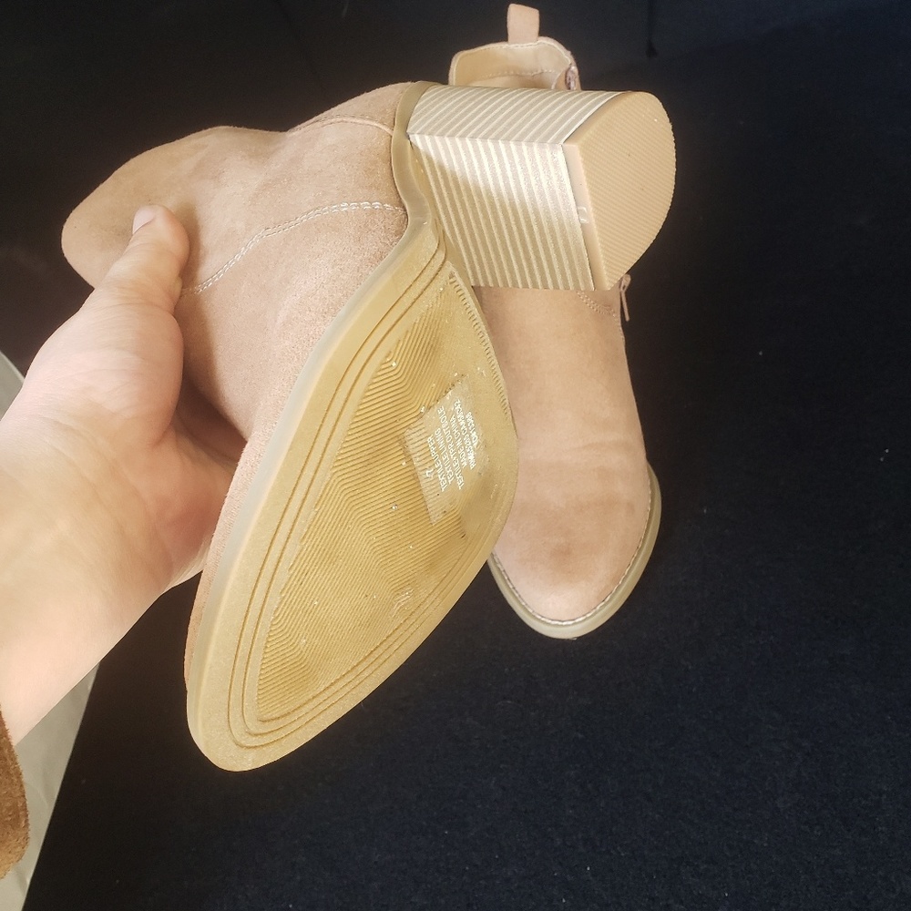 EXPRESS booties - Picture 4 of 4